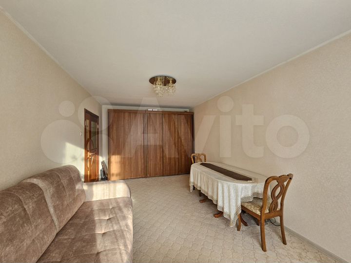 3-к. квартира, 70,4 м², 2/5 эт.