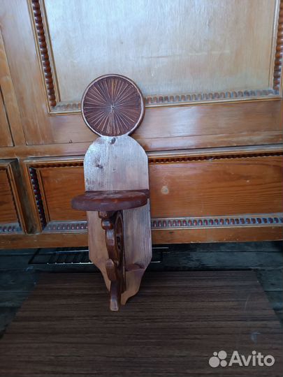 Полка настенная для цветов