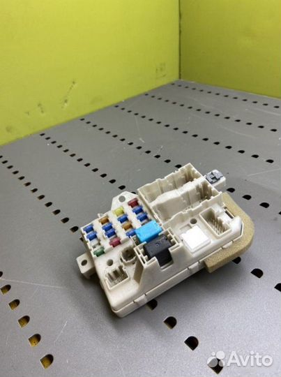 Блок предохранителей Mazda 6 GG