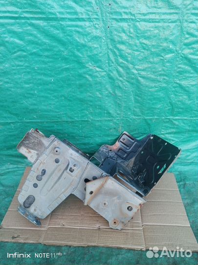 Крепление аккумулятора для Renault Logan 2005-2014