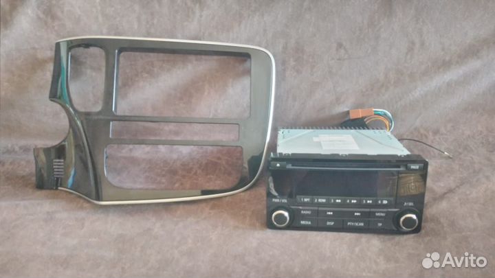 Рамка магнитолы аутлендер 3