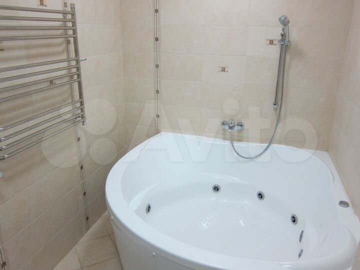 2-к. квартира, 75 м², 8/22 эт.