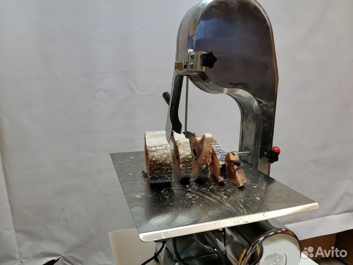 Ленточная пила для мяса BS-250
