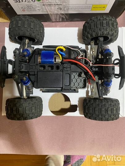 Машинка на радиоуправлении