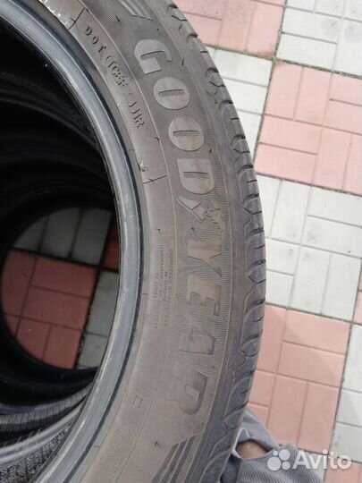 Goodyear EfficientGrip Performance SUV 225/55 R19