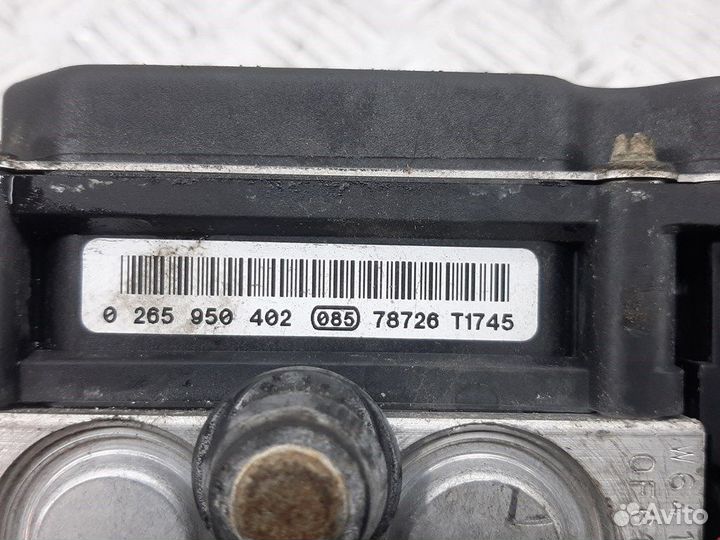 Блок ABS для Opel Corsa D 13277813