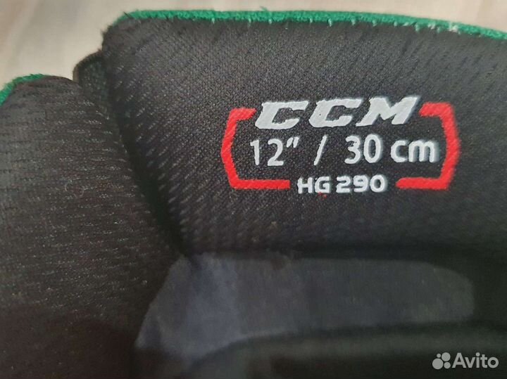 Нагрудник хоккейный,хоккейные шорты на 150 рост