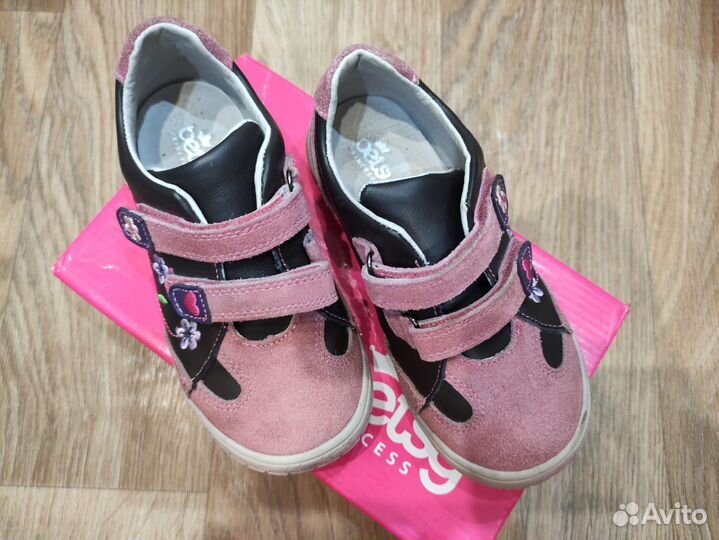 Ботинки для девочки