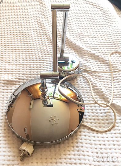 Зеркало с увеличением и подсветкой