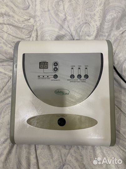 Аппарат для ультразвуковой чистки лицa Gezaton