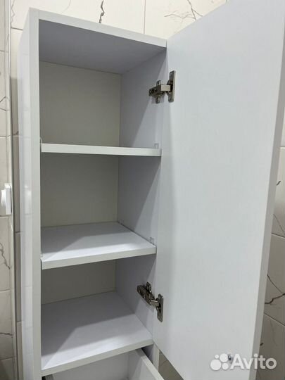 Шкаф пенал для ванной комнаты