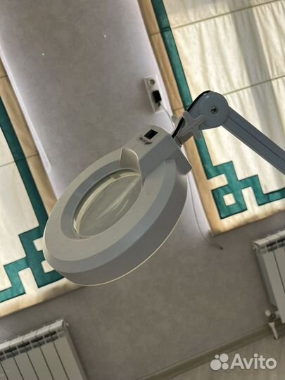 Лампа лупа для косметолога