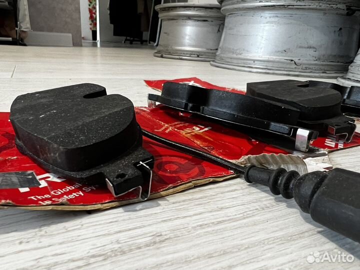 TRW Тормозные колодки перед