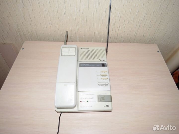 Телефон с автоответчиком