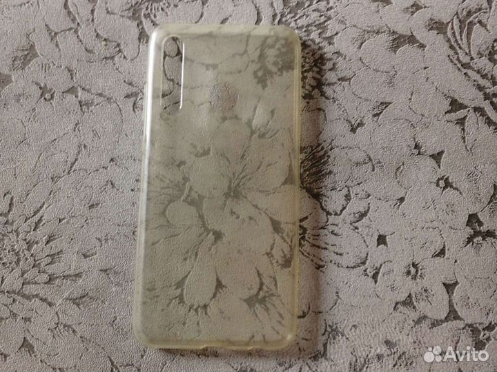 Чехлы на телефон Honor 10i