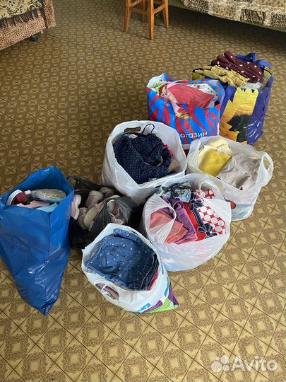 Детские вещи и обувь для девочки