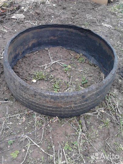 Для сада, клумбы цветочной - большая шина