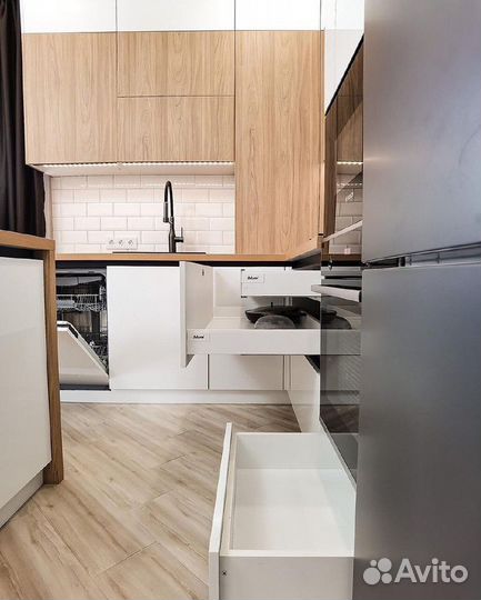 Кухонный гарнитур угловой