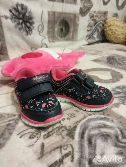 Кроссовки для девочки 20 размер
