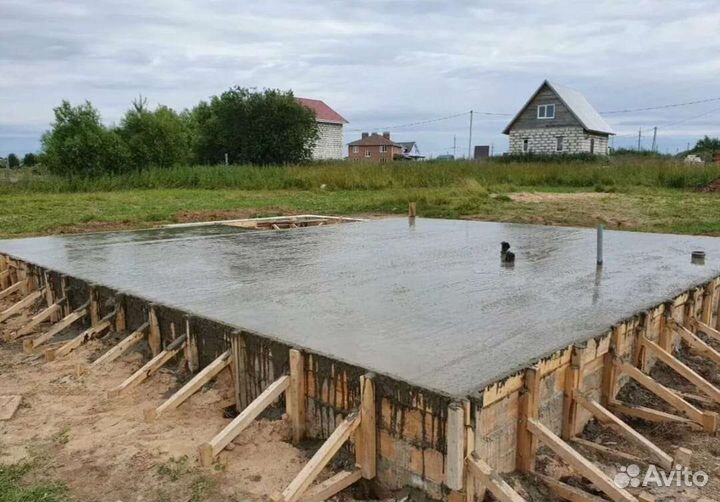 Бригада строителей