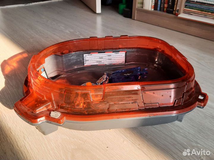 Бей блейд. Арена + волчки