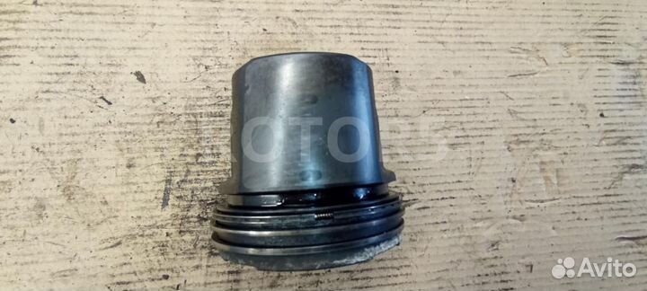 Поршень MAN TGX 2012 STU126011