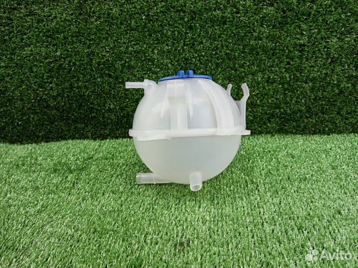 Бачок расширительный 1K0121407A VAG