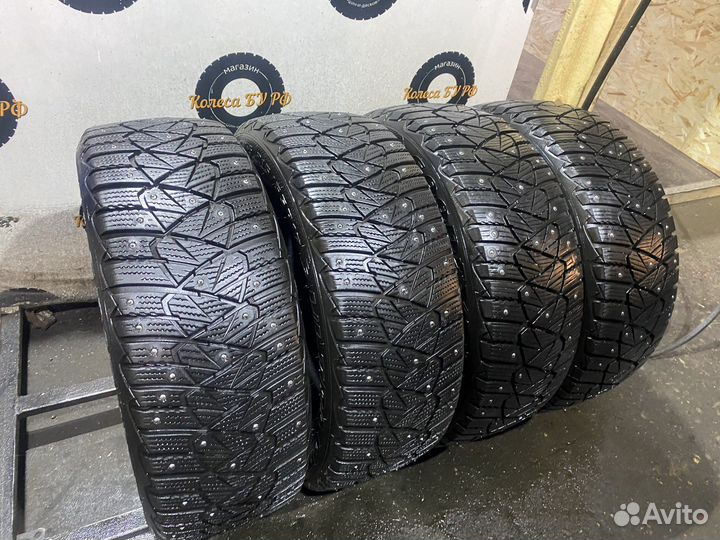 Goodyear Ultragrip 600 215/55 R17 98T