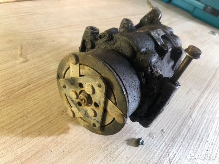 Компрессор кондиционера Peugeot 206 1.4 2008