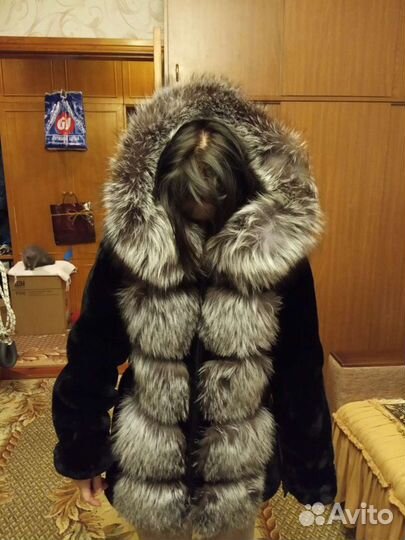Шуба мутоновая с капюшоном