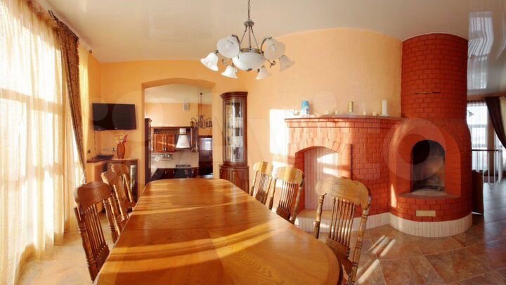 Дом 407 м² на участке 16 сот.