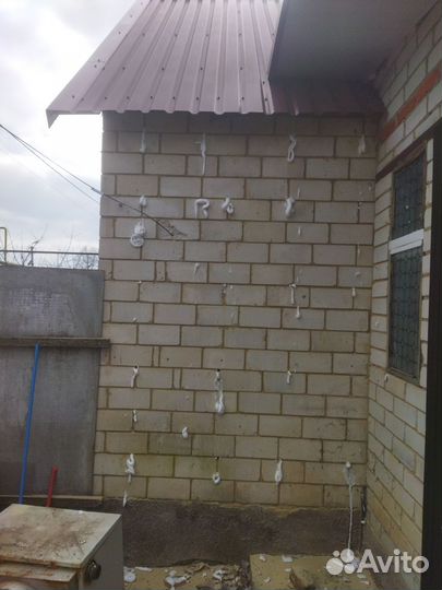 Заполнение пустот Утепление стен Пеноизолом