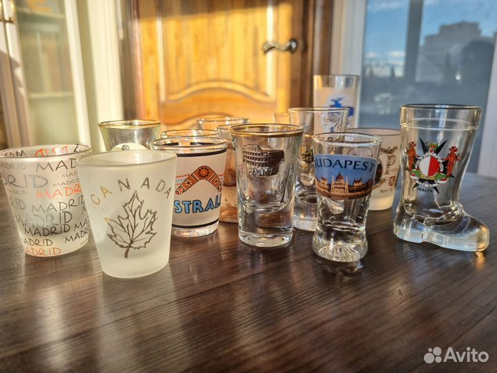 Сувенирные стопки коллекция из разных стран