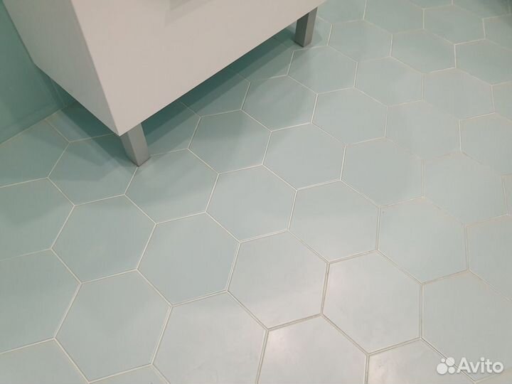 Укладка ламината,линолеум. Ремонт кафеля квартире