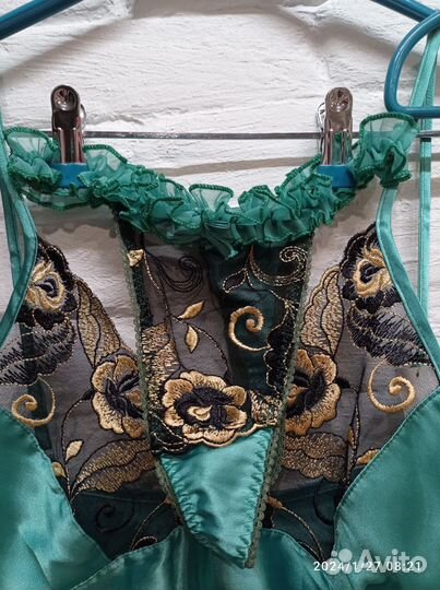 Пеньюары новые 2+1, размер 42-44, цена за 2,Россия