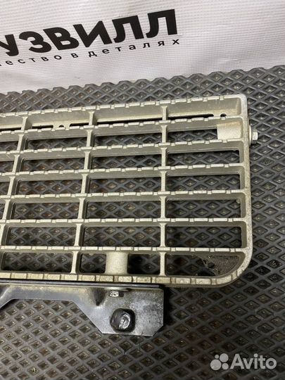 Ступень левая Renault Magnum 7420842485