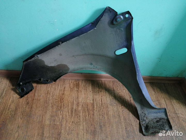 Крыло переднее правое Ford Fiesta