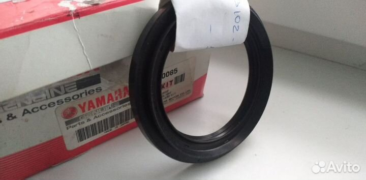 Новый оригинальный сальник редуктора Yamaha VT 480