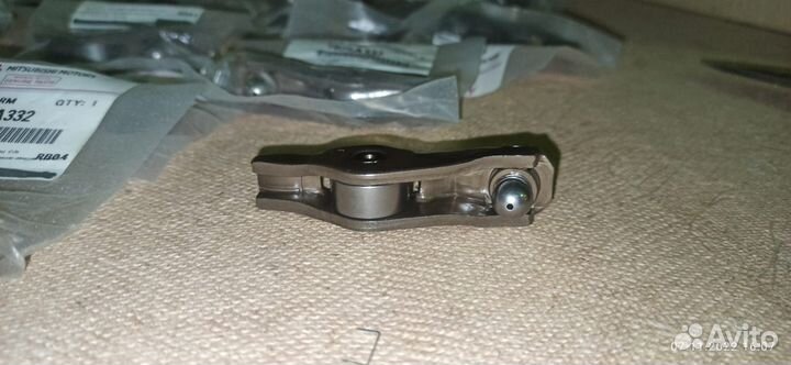 Рокер клапана Mitsubishi PS L200 4N15 1025A332