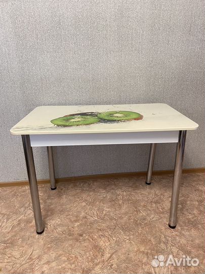 Кухонный стол