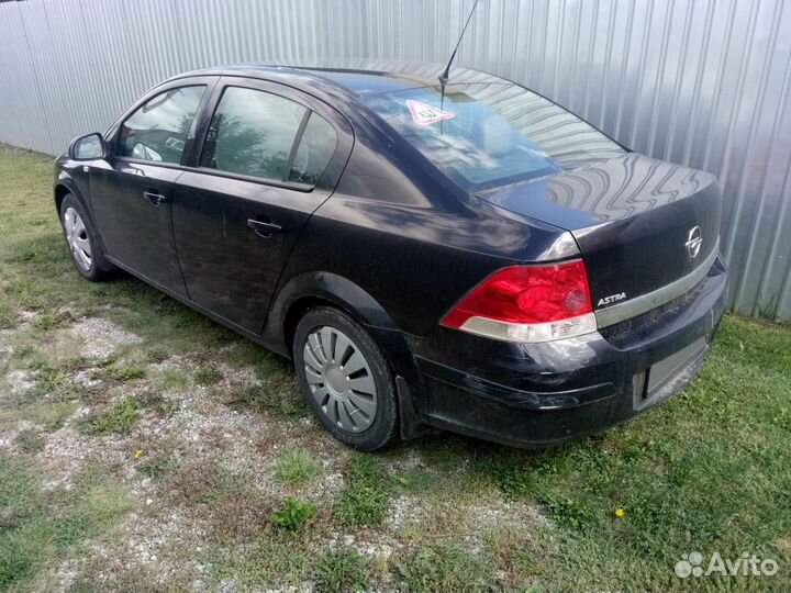 Opel Astra 1.6 МТ, 2011, 189 000 км