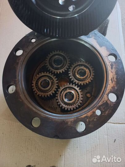 Бортовой редуктор маниту
