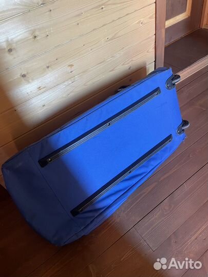 Спортивная сумка на колесах