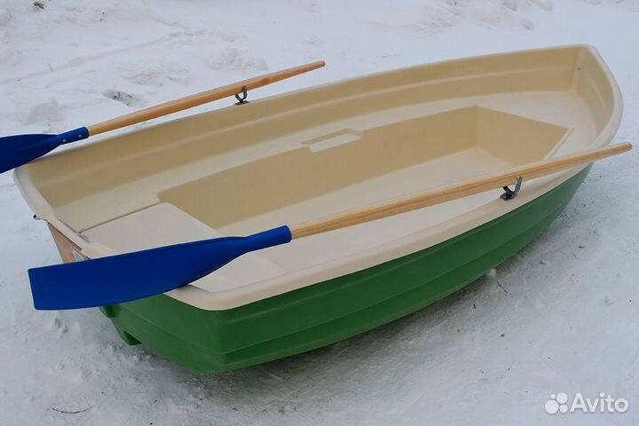 Пластиковая вёсельная лодка Тортилла-305 с Рундуком