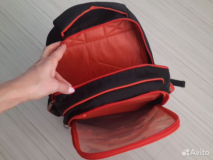 Портфель, рюкзак для мальчика