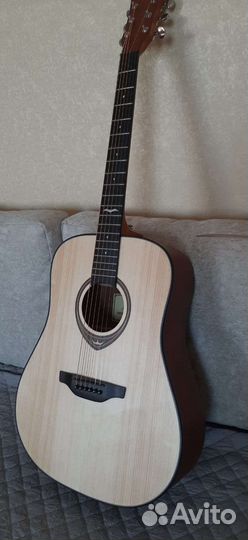 Гитара акустическая
