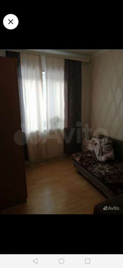 Комната 35 м² в 4-к., 1/2 эт.