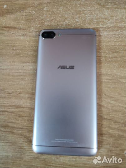 Смартфон Asus zenfone 4 max