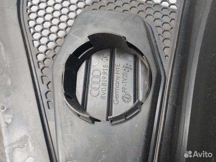 Жабо под дворники Audi A3 (8V), 2018