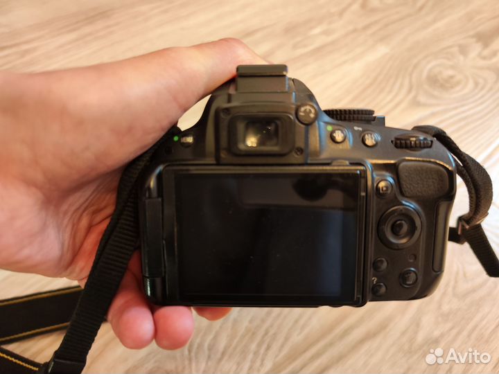 Зеркальная фотокамера Nikon D5100